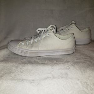 Converse Chuck Taylor II OX Low Top White Size 11